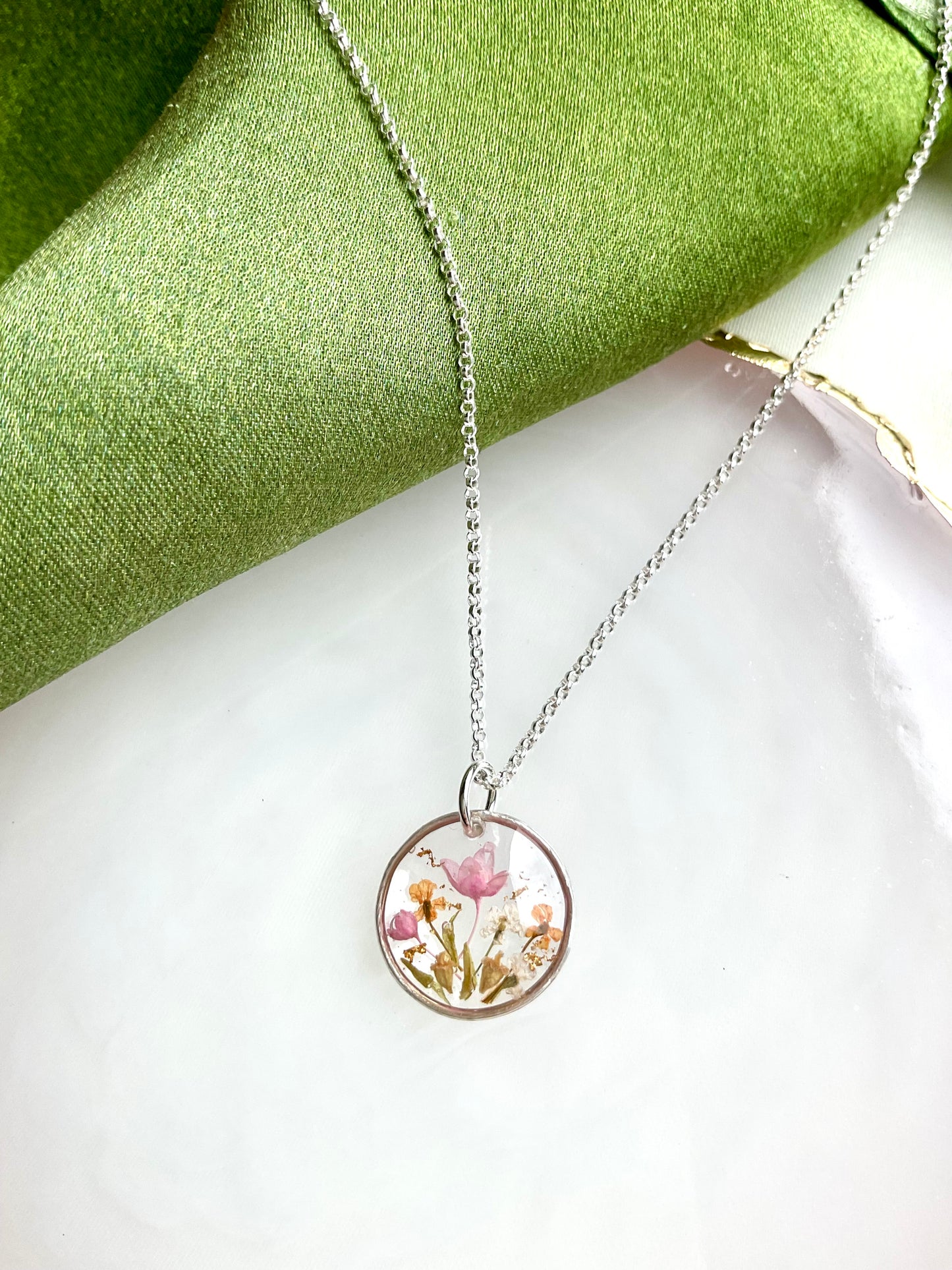 Sterling Silver Floral Circle Necklace – Unique Pressed Dried Flower Pendant